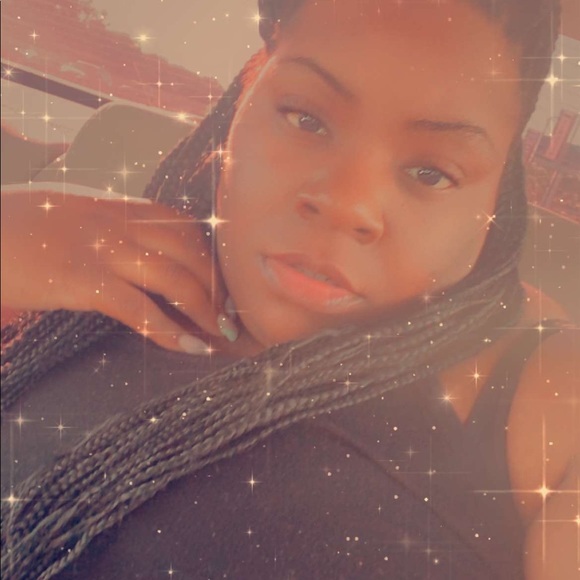 Meet your Posher, Lashell - Picture 1 of 1